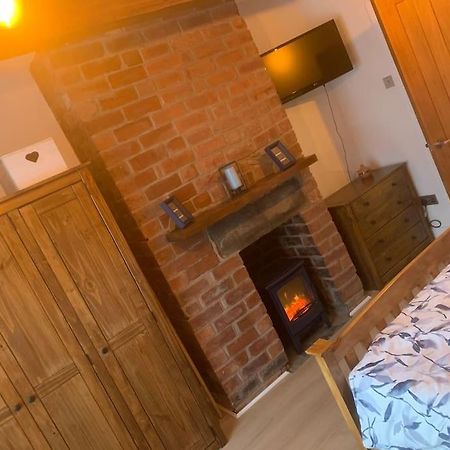 Quaint 1 Bedroom Cottage In Pudsey, Leeds Ngoại thất bức ảnh