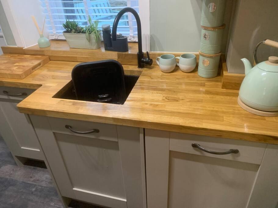 Quaint 1 Bedroom Cottage In Pudsey, Leeds Ngoại thất bức ảnh